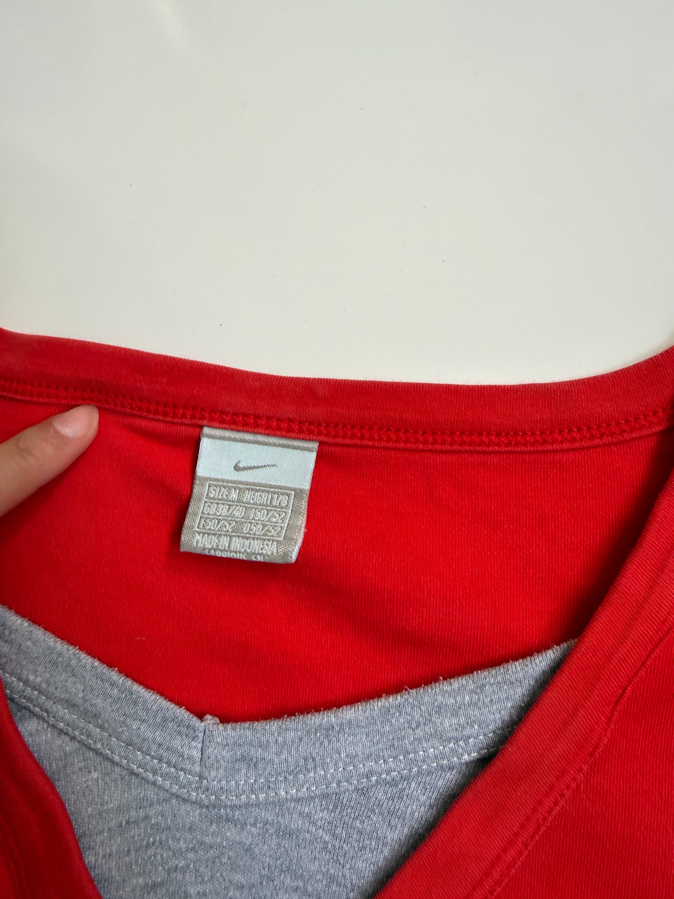 00's Nike sporty baby tee • Size S/M