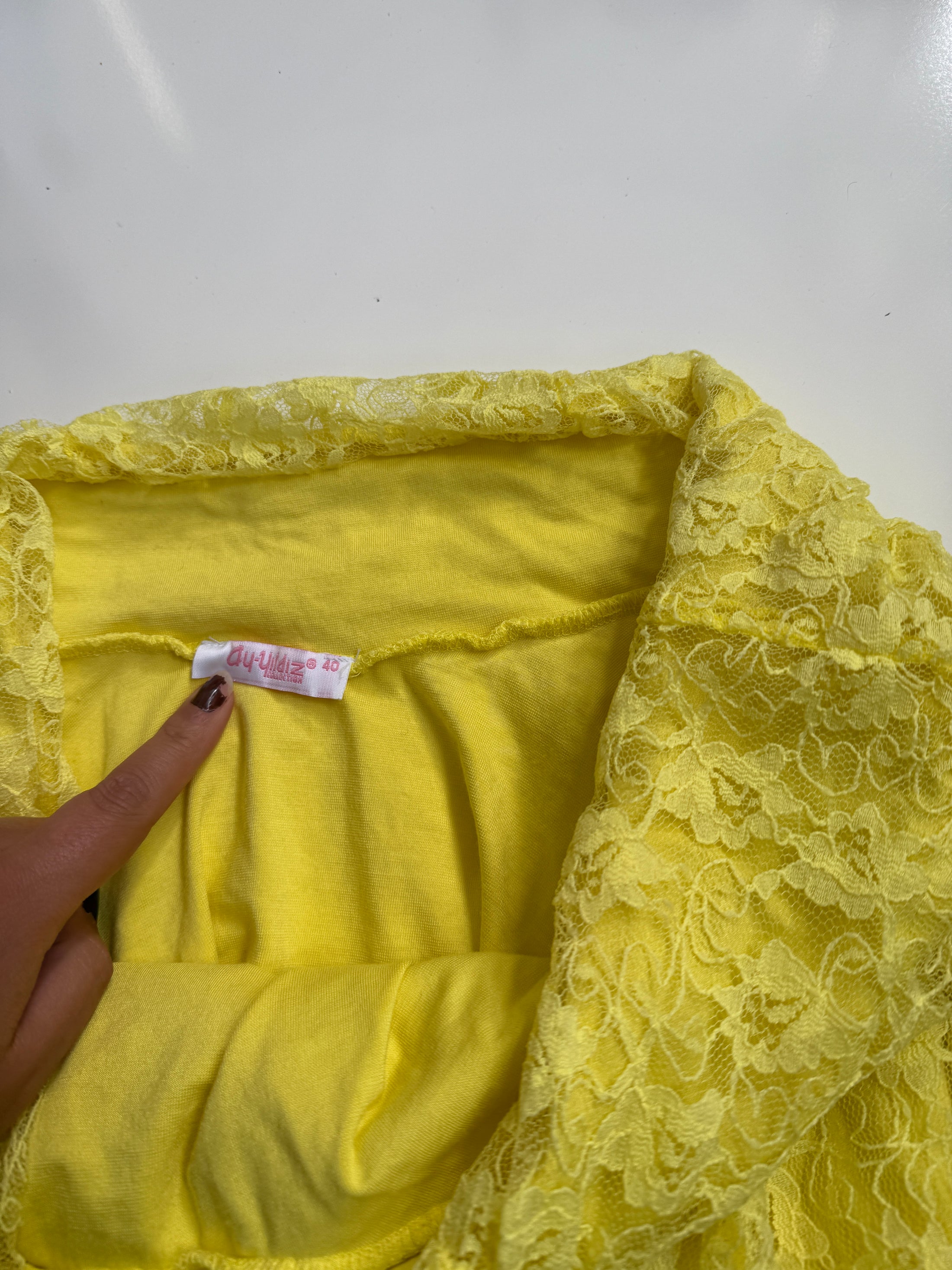 00's Yellow lace micro pleated skirt • Size L/XL