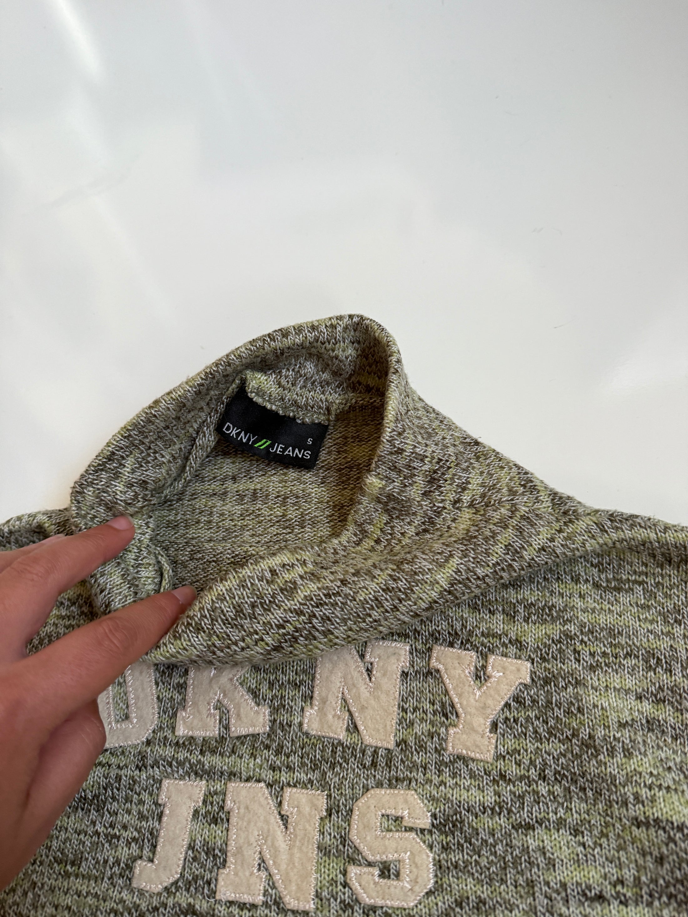 00's DKNY speckled spell out knit • Size S-M