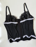 Load image into Gallery viewer, 00's Pinstripe lace corset • Size M/L
