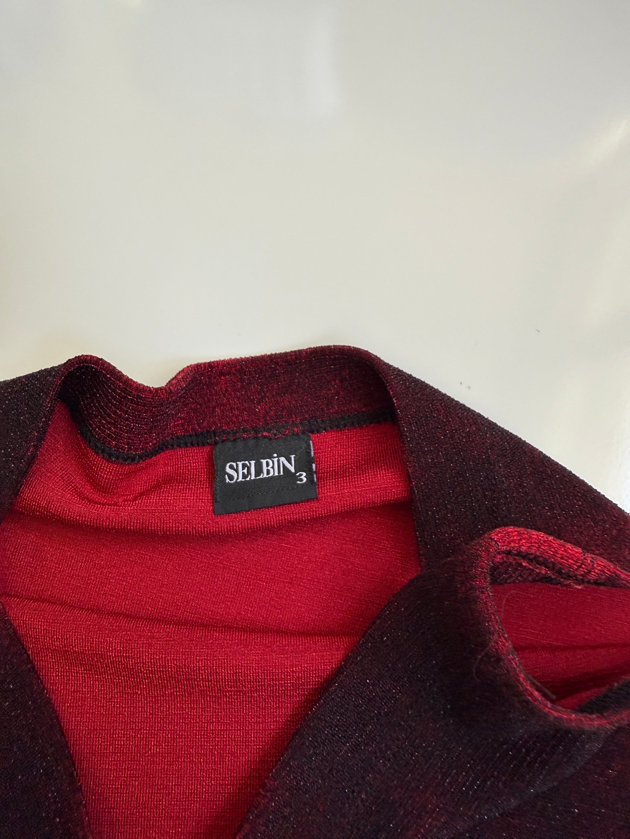 00's red black gradient shimmer top • Size M