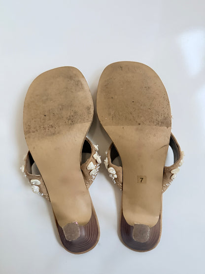 00's Marie Claire shell/beaded suede thong heels • Size 7