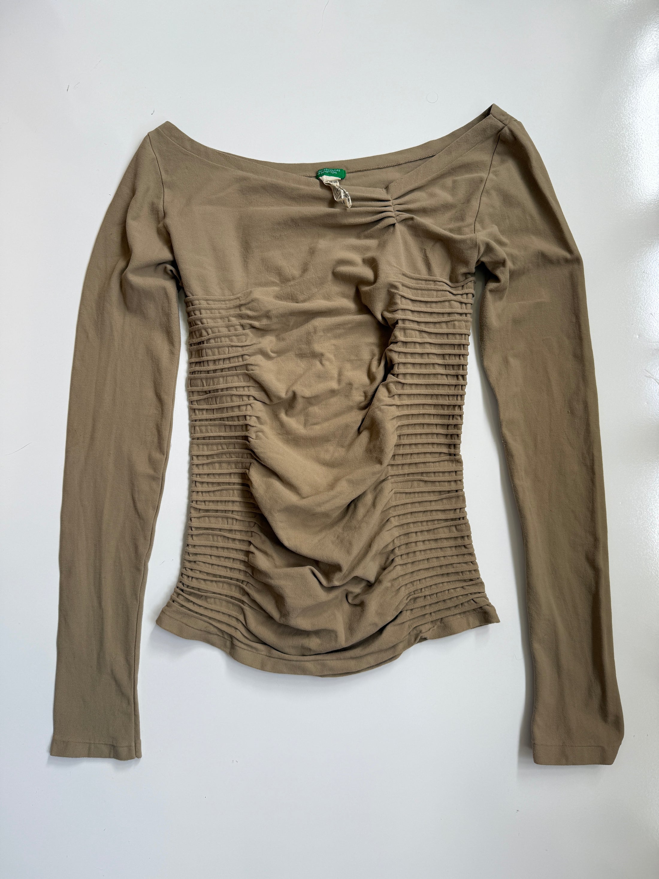 Italian 00's Super stretch khaki ribbed off shoulder top• Size OS