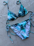 Load image into Gallery viewer, 00's Turquoise pattern bikini • Size M
