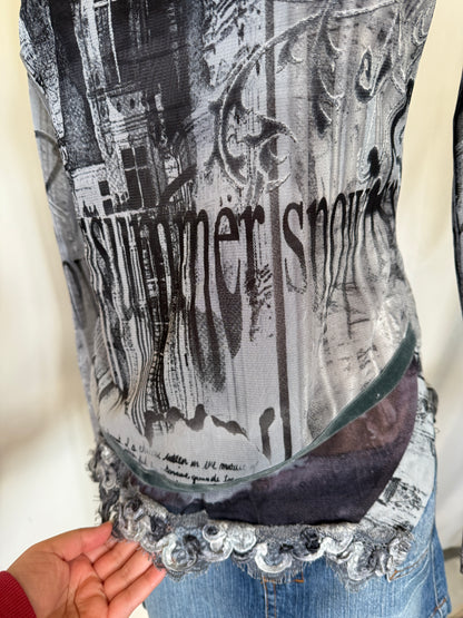 NZ 90's/00's graphic print mesh top w lace trim • Size M/L