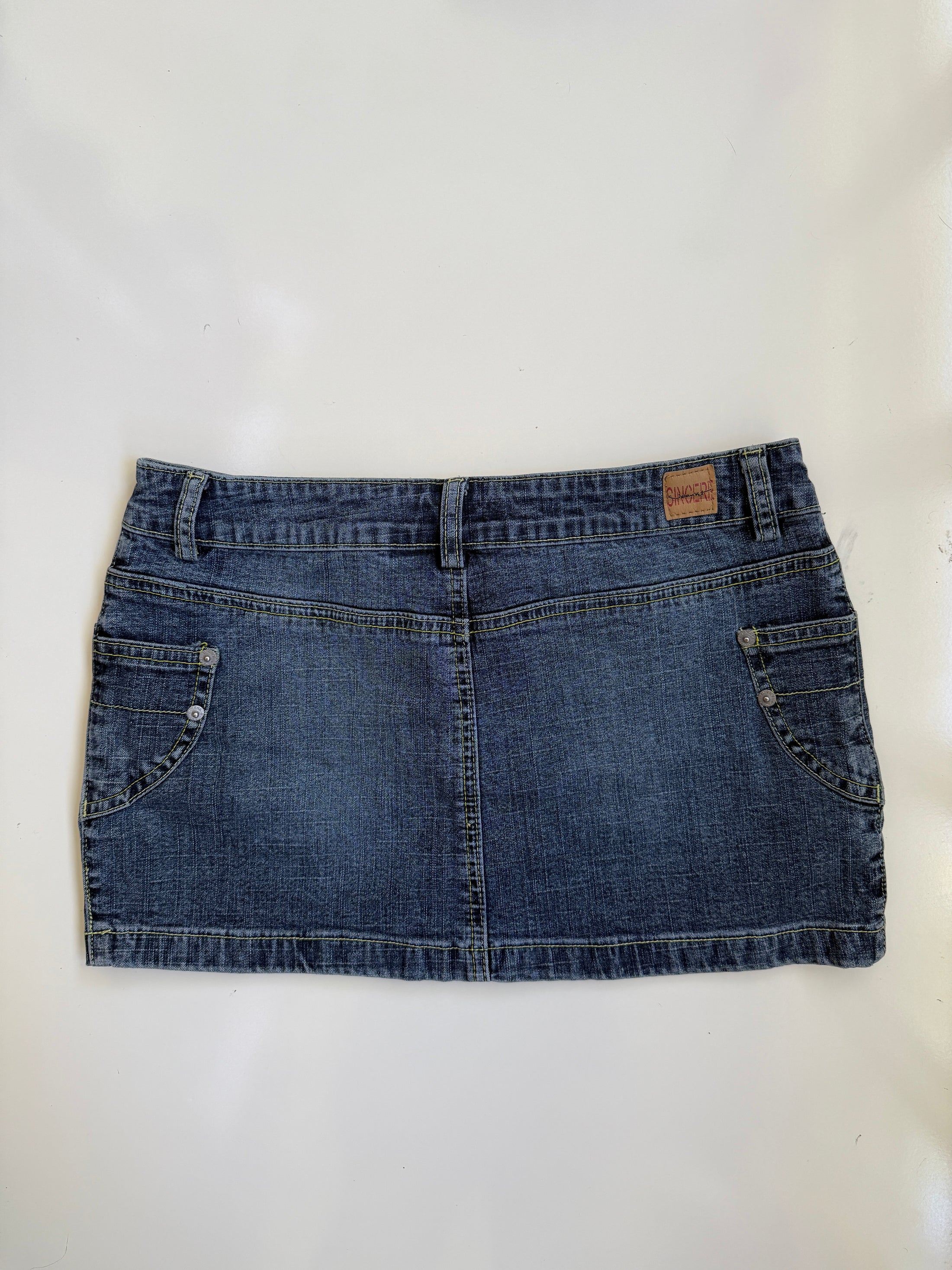 00's denim cargo mini w contrast stitching • Size 8