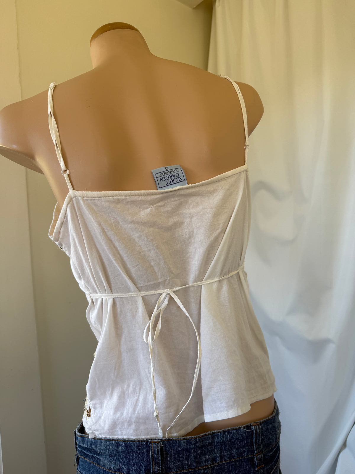 00's Cotton embroidered sequin cami w tie back • Size 12