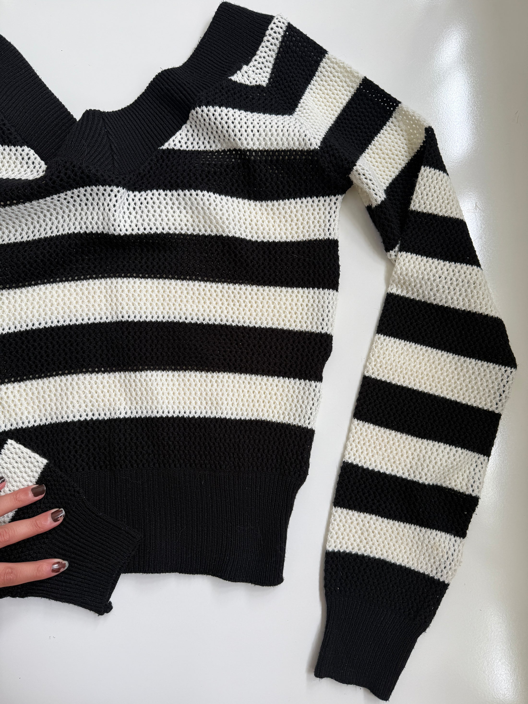 00's Off shoulder striped knit • Size M/L