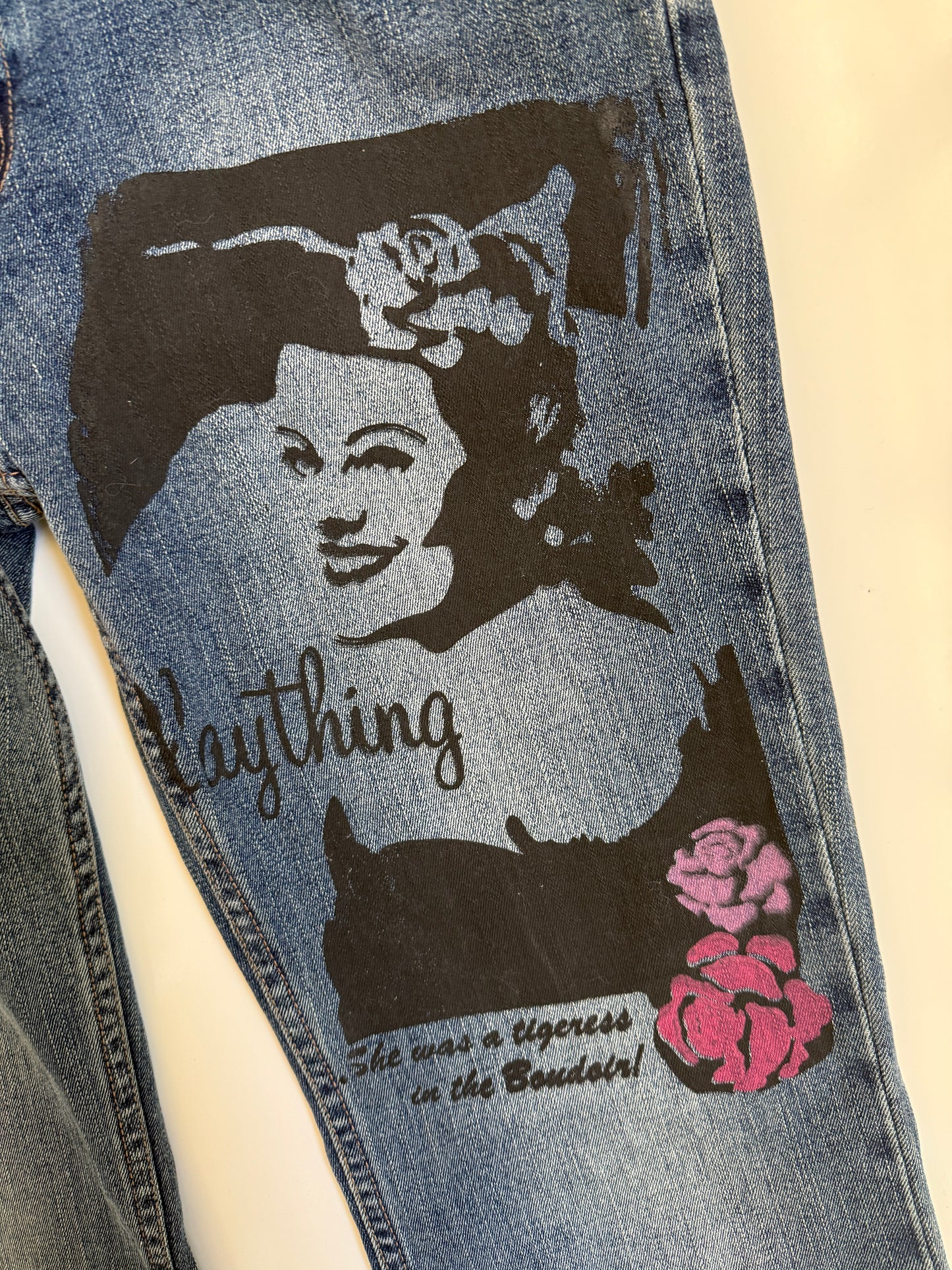 Deadstock 00's graphic print flared jeans • Size 12