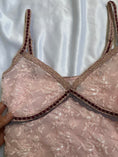 Load image into Gallery viewer, 00's Baby pink lined lace cami w floral trim
