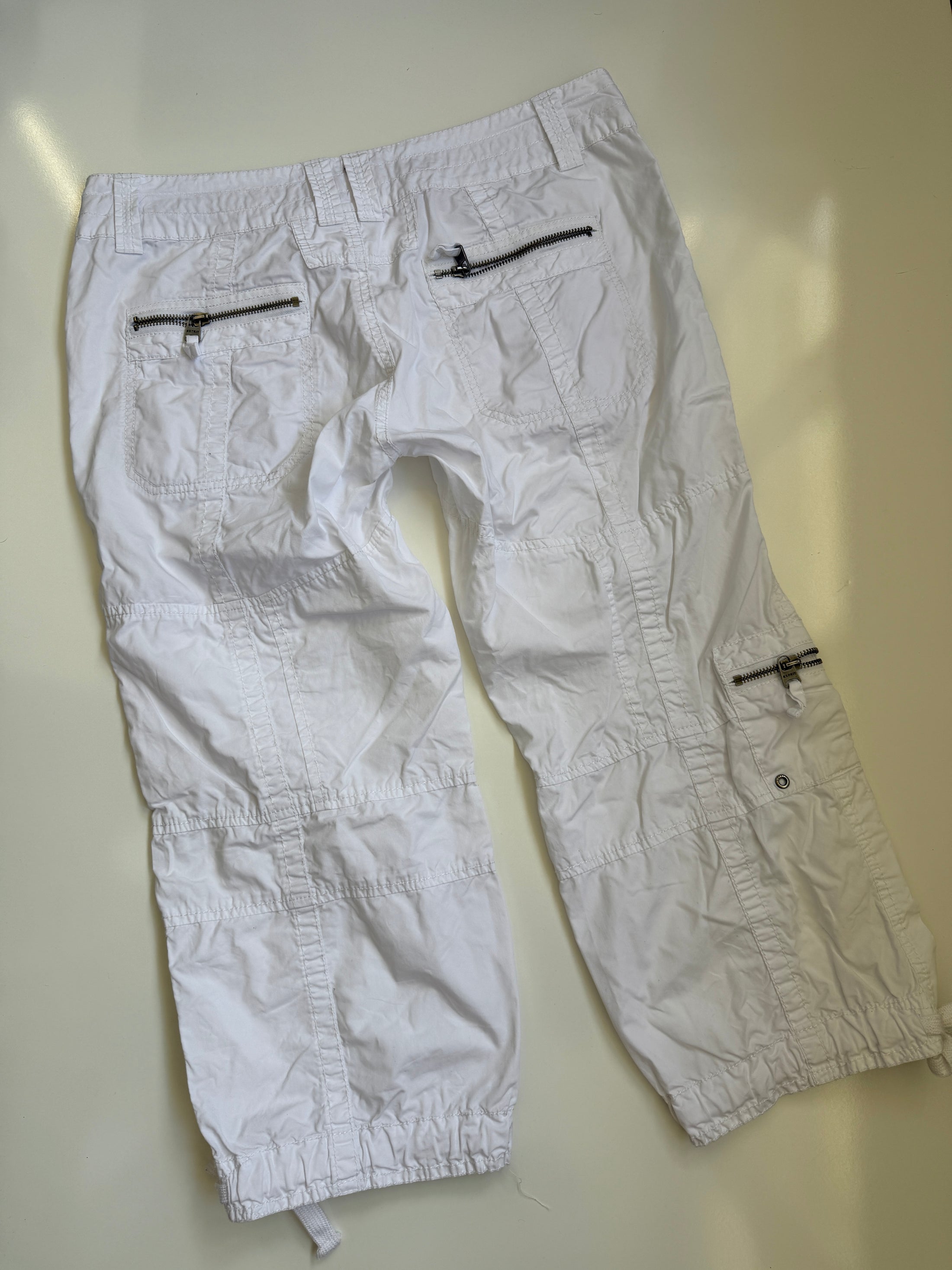 00’s Esprit white cargo capris • Size 10