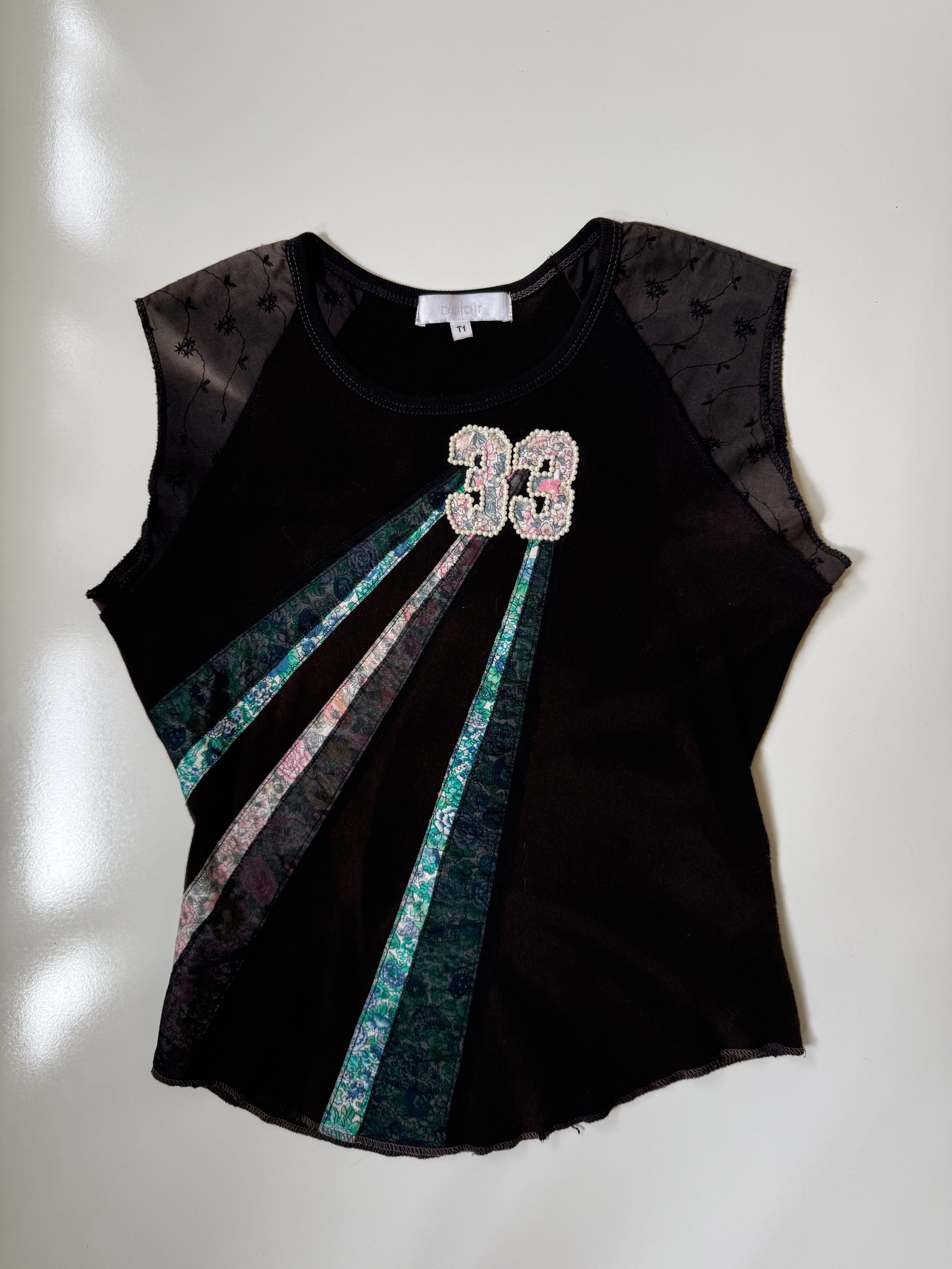 French 00's Belair tiedye beaded baby tee • Size M