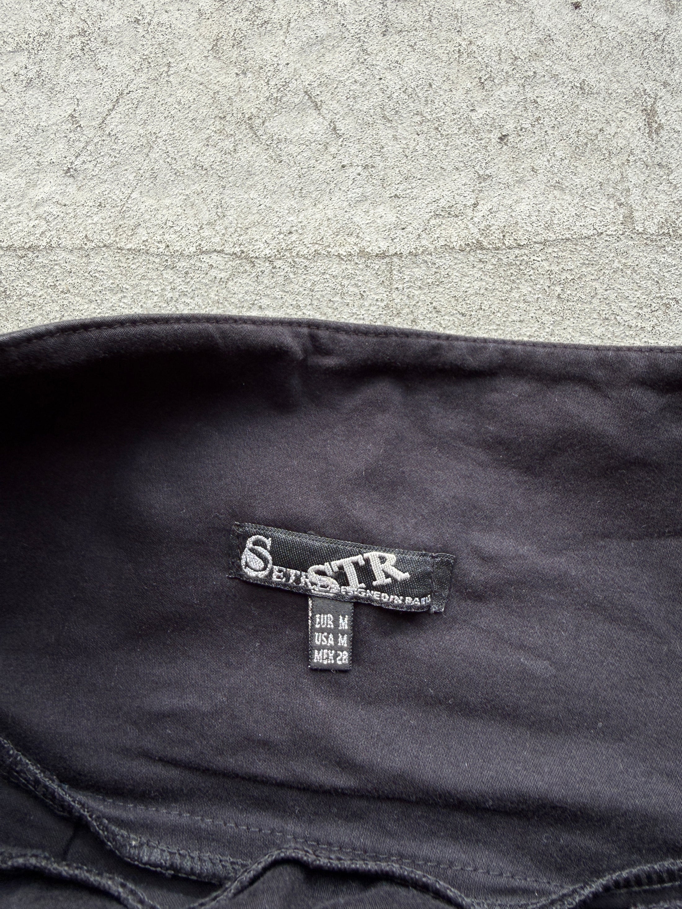 00's STR Paris pleat mini w silver belt detail • Size 8