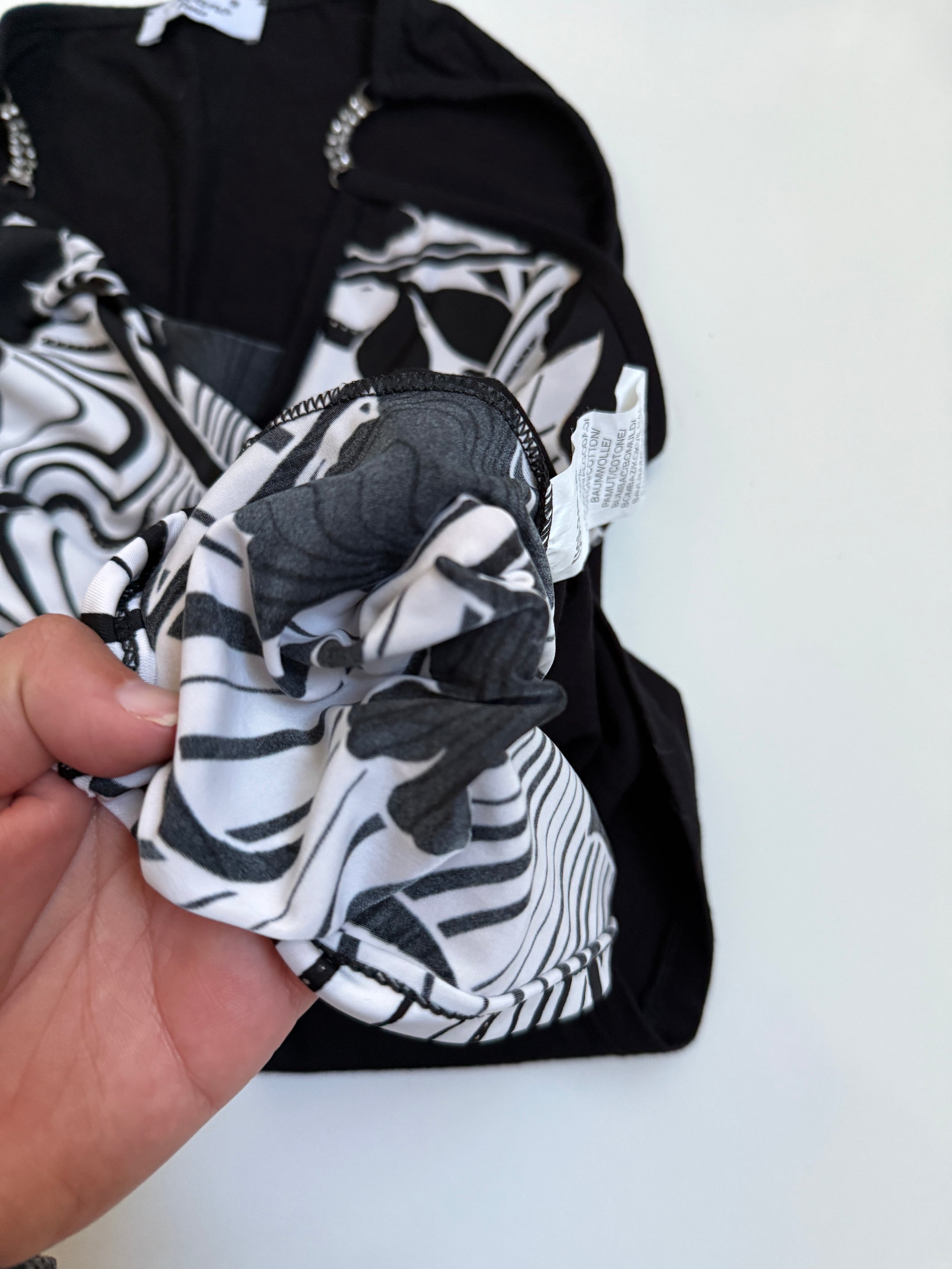 00's Volcano hi-neck tank w bejewelled straps • Size S