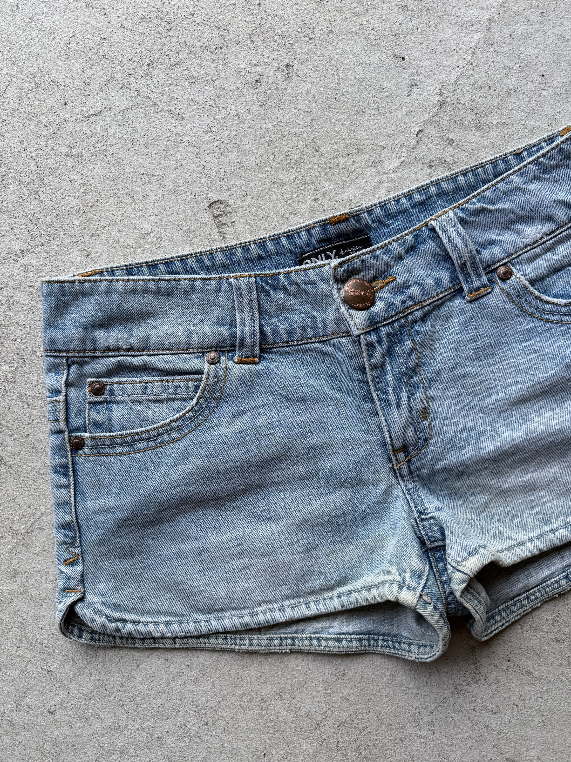 00's Only denim micro shorts • Size 8