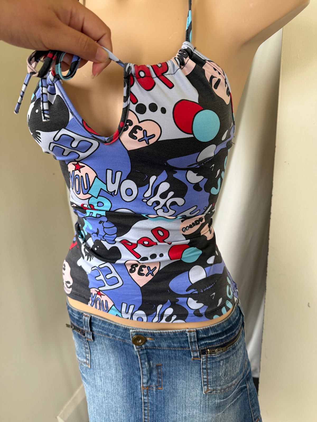Spanish 00s pop-art backless tie halter • Size S/M