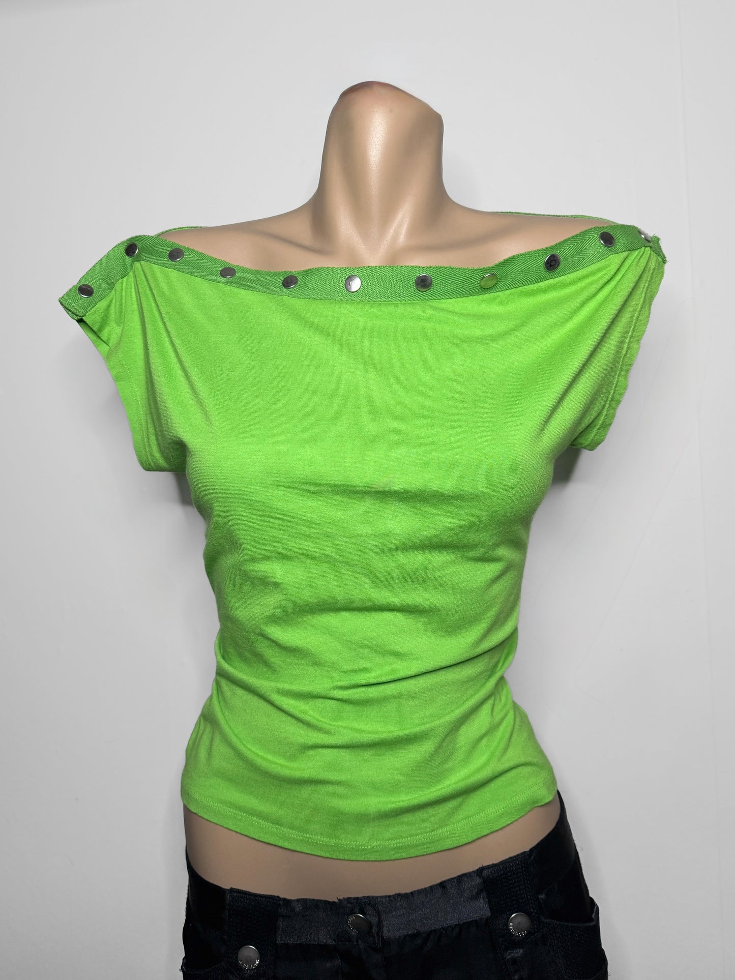 00's Green snap button top • Size M