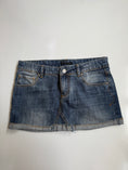 Load image into Gallery viewer, 00's Sisley denim mini • Size 4-6

