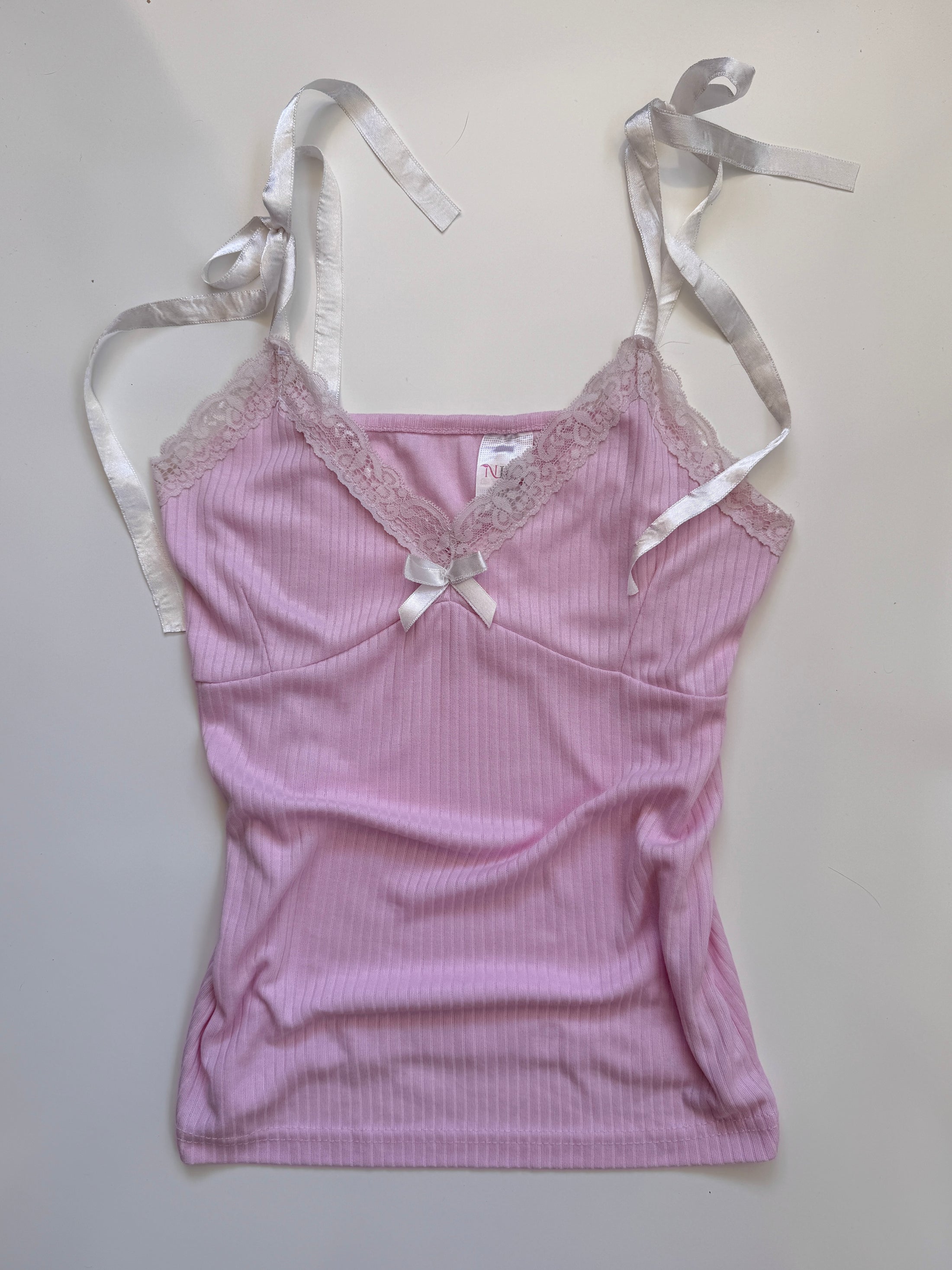 00's Baby pink coquette ribbed cami w ribbon straps• Size L/XL