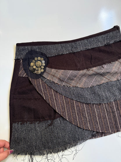 Italian 00's Rinascimento wool blend mini • Size 8