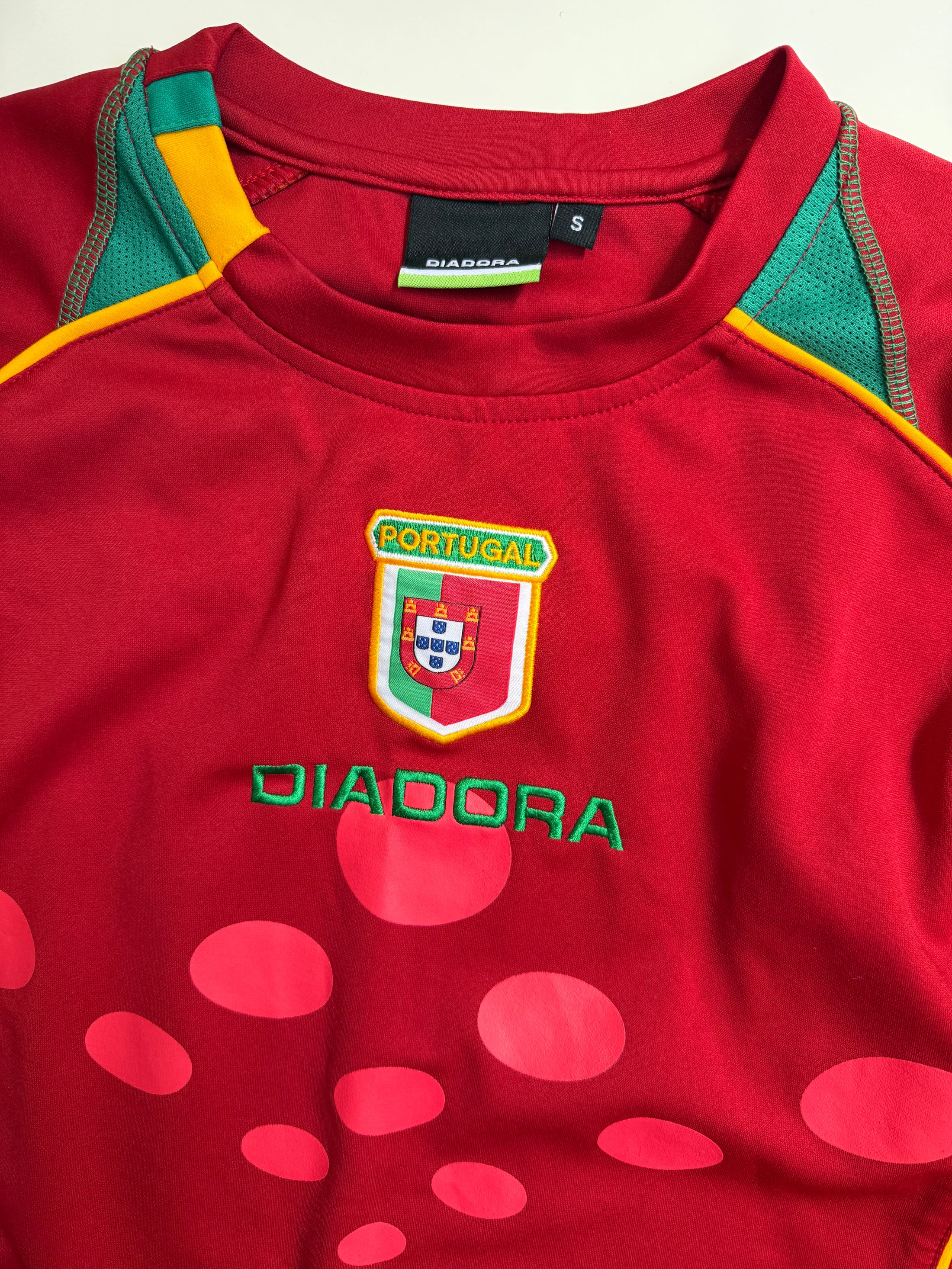 00's Diadora Portugal football jersey • Size S