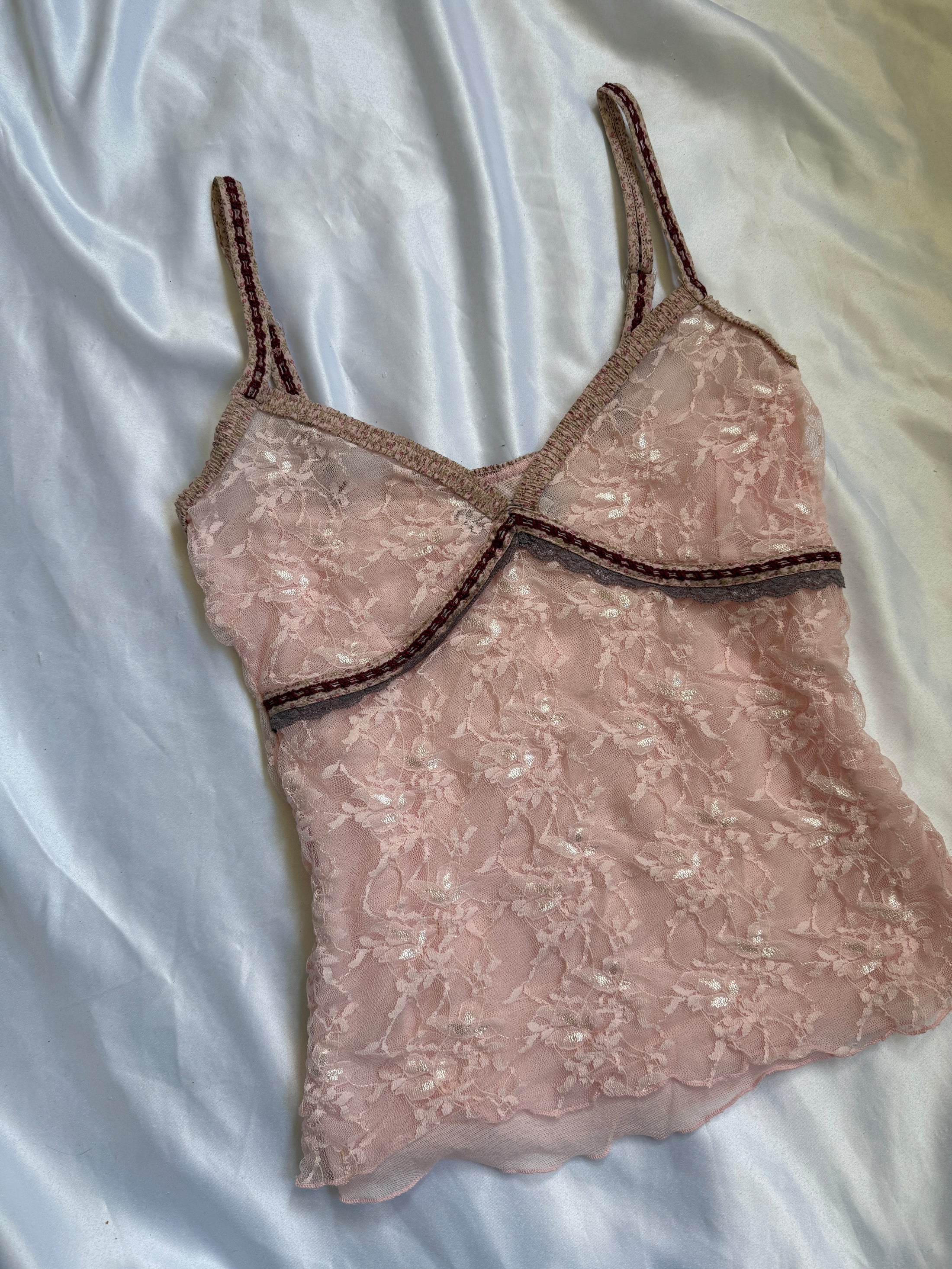 00's Baby pink lined lace cami w floral trim