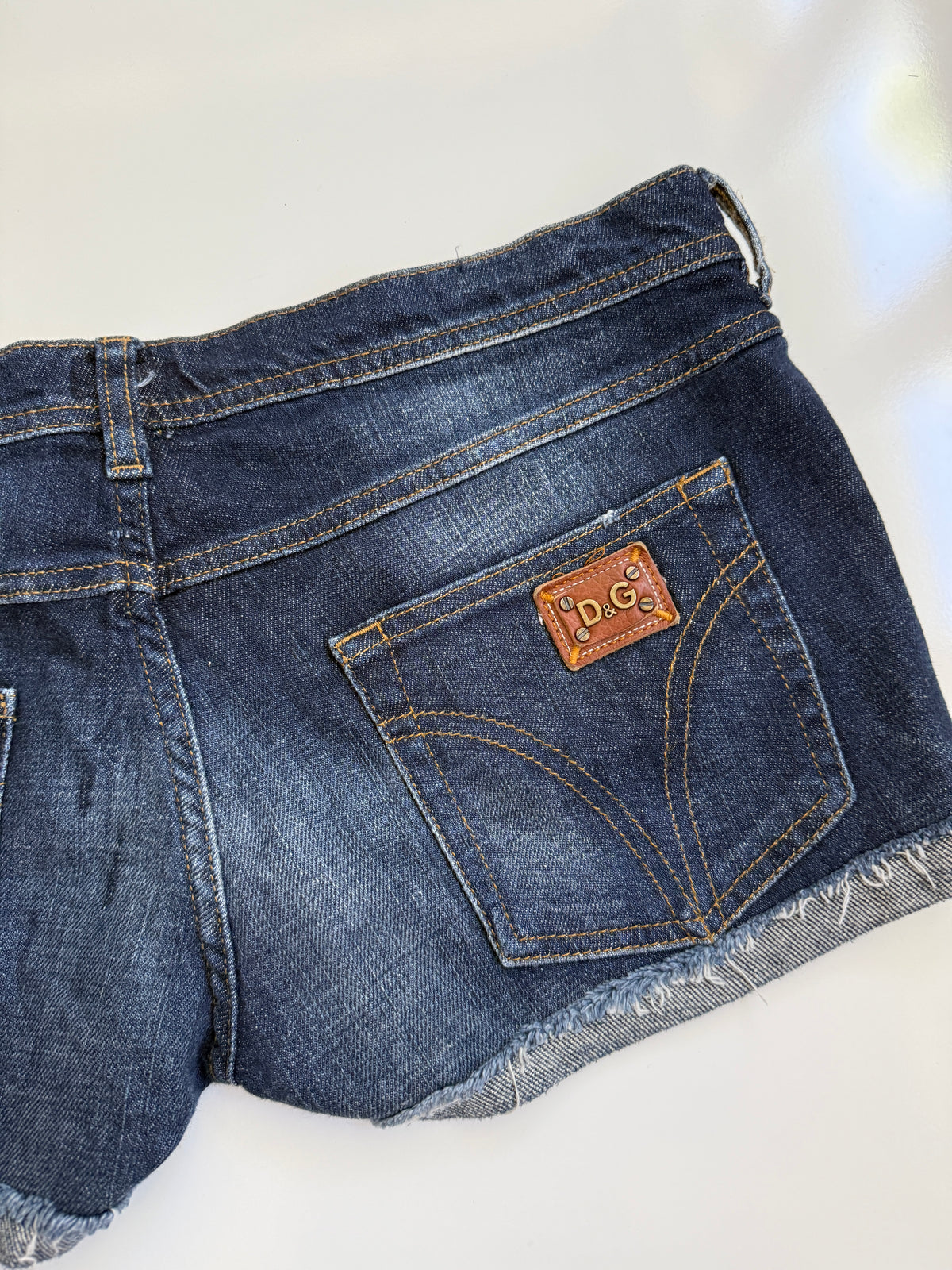 00s Dolce & Gabbana low-rise denim micro shorts • Size 12