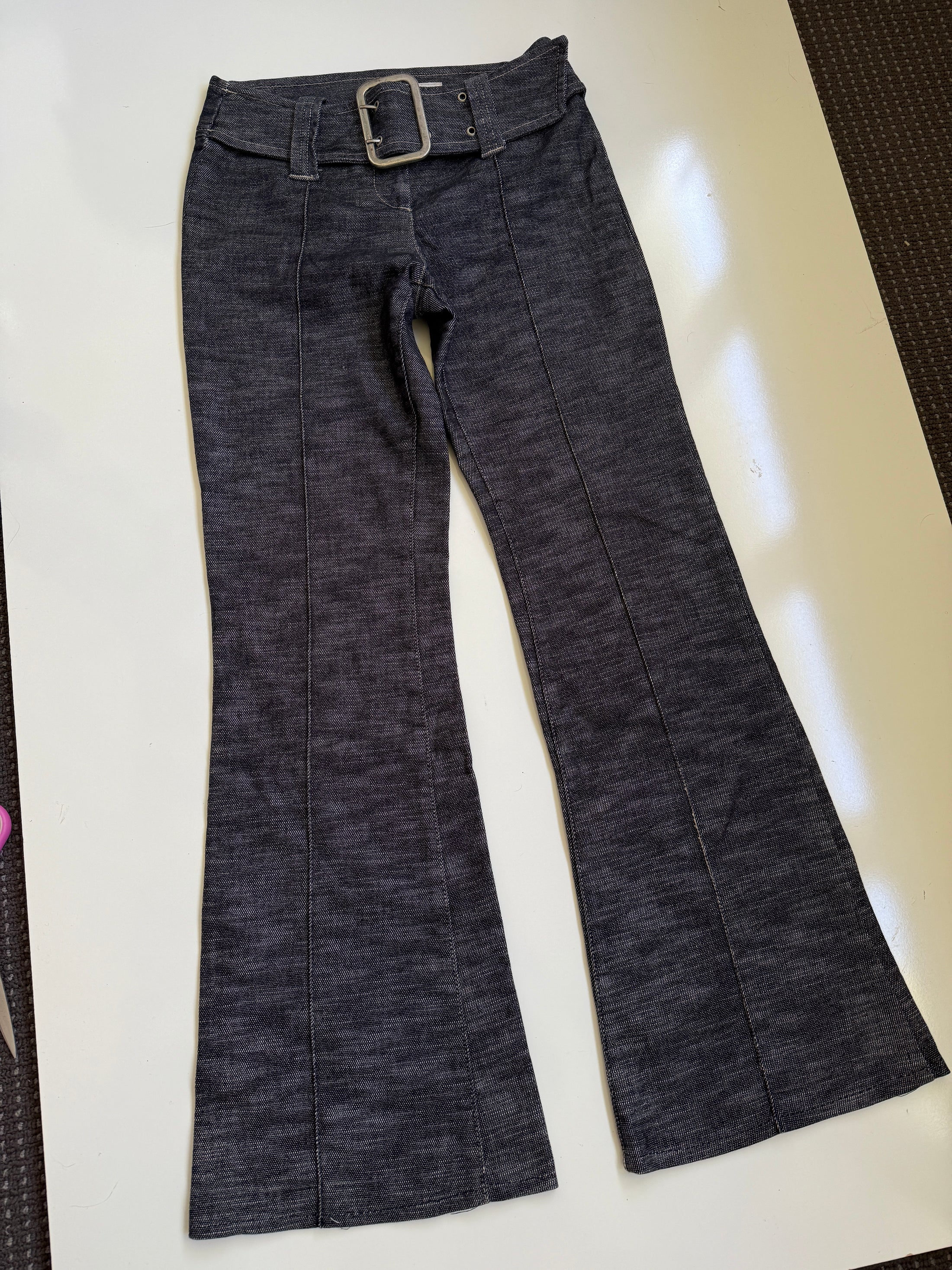 00's Blinddate buckle flared jeans • Size 6-8