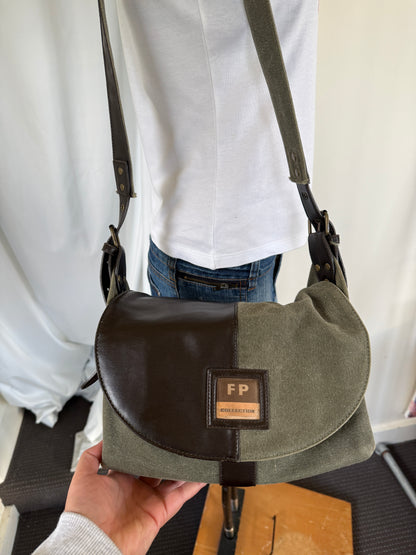 00's Khaki canvas utility bag w pleather panels
