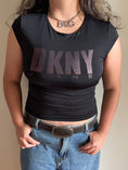Load image into Gallery viewer, 00's DKNY Glitter print slinky baby tee • Size L
