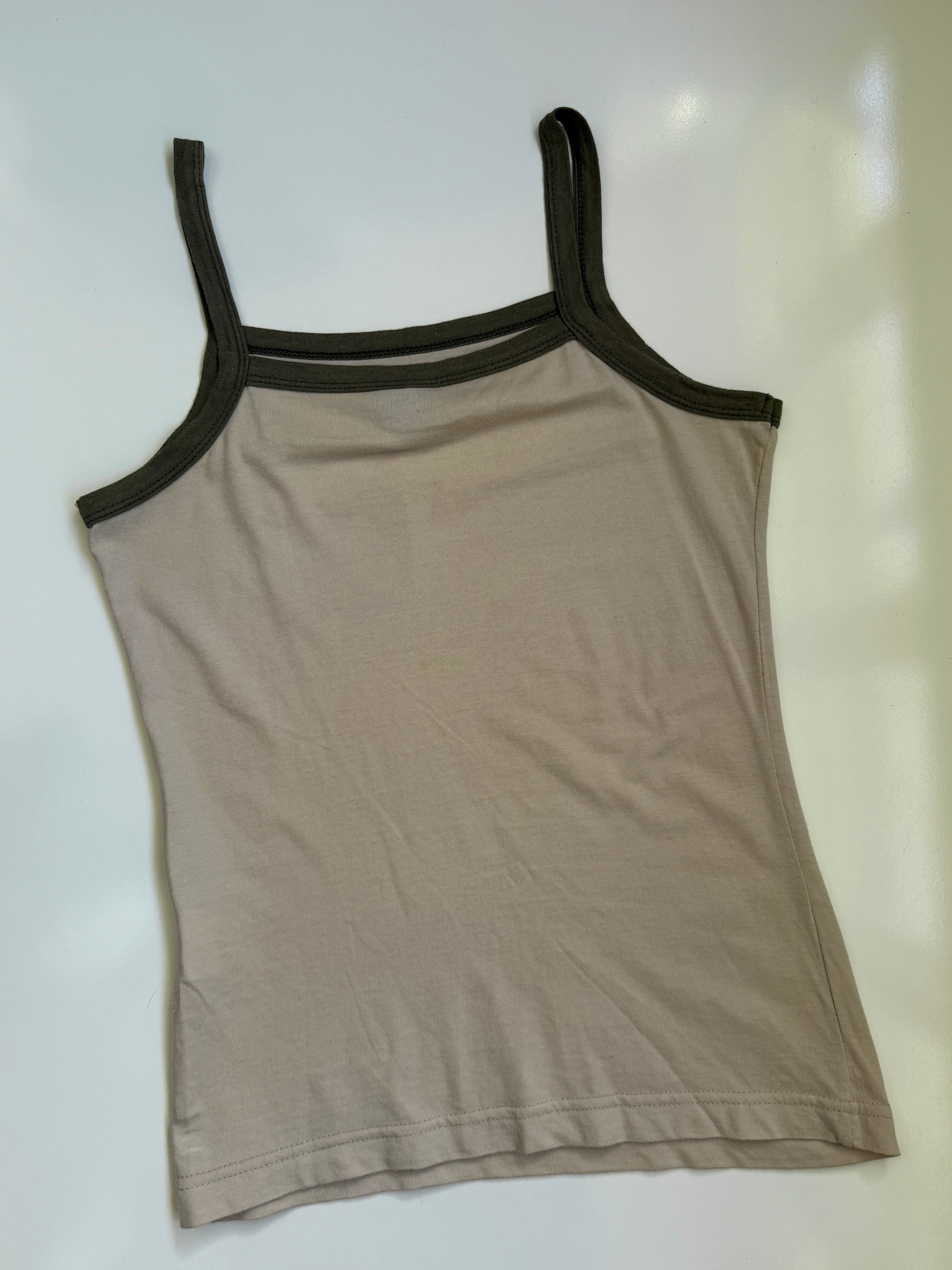 00's Beige military tank w pocket • Size S