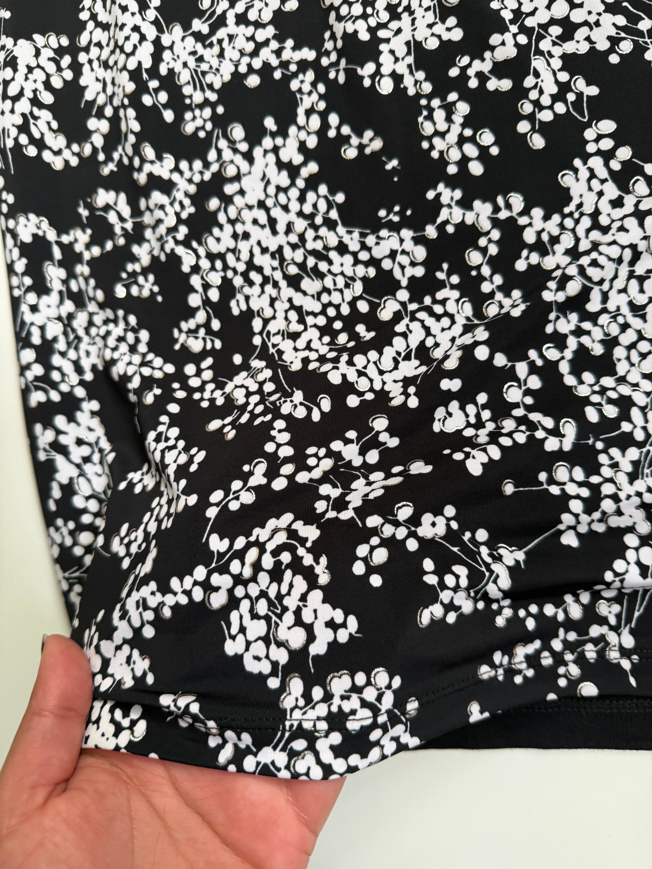 00's Volcano off shoulder tank • Size S