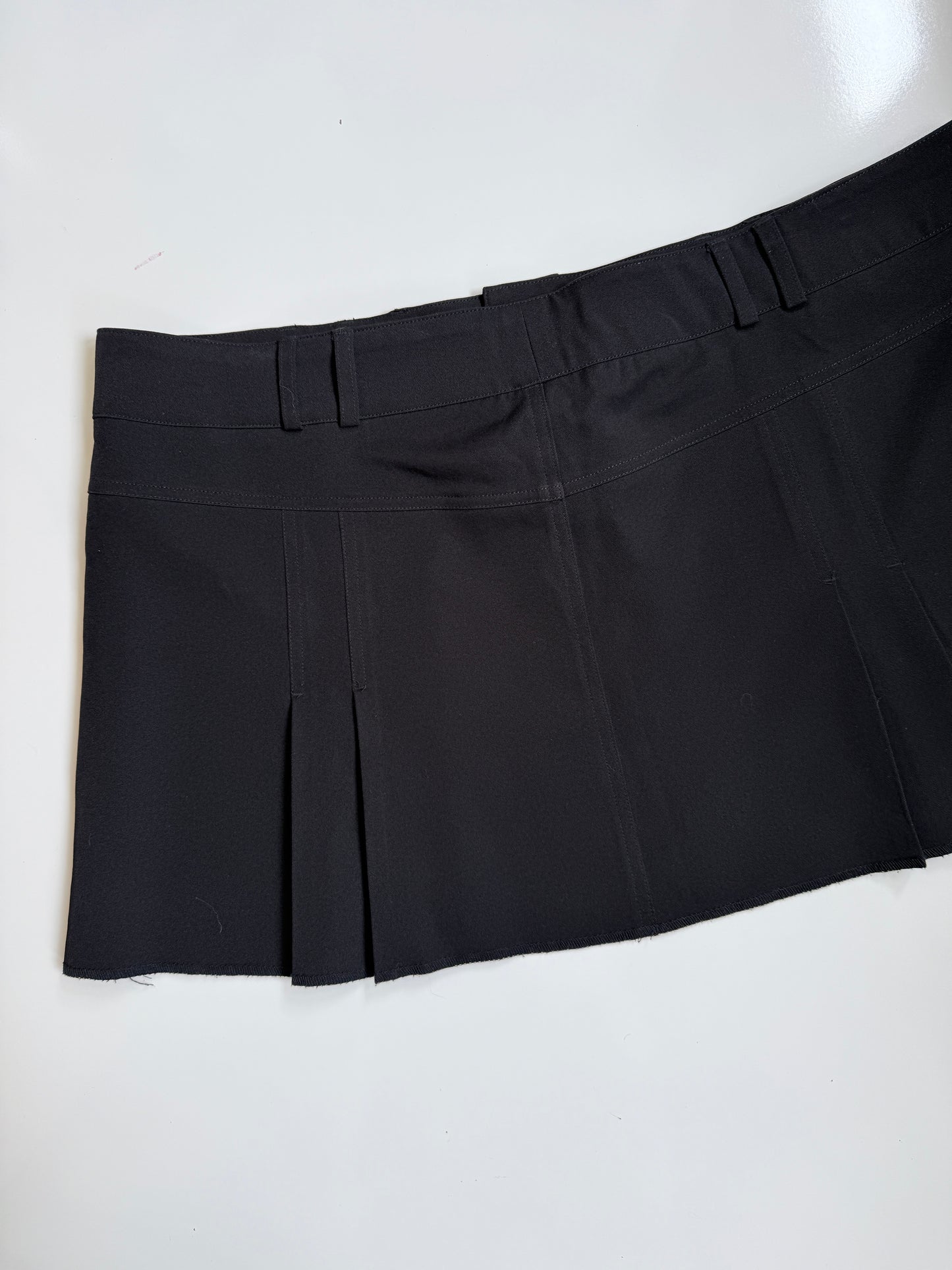 00's Pagani pleated micro mini • Size 16