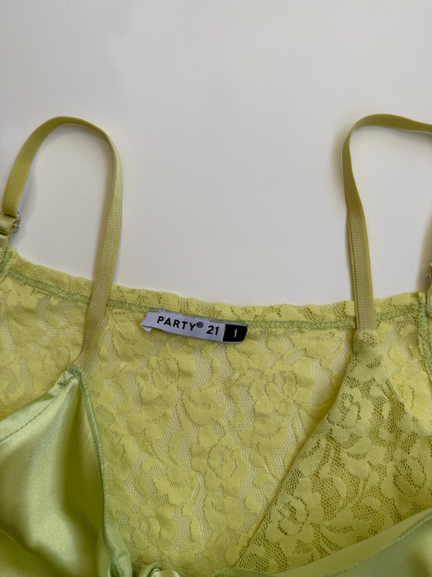 Deadstock 00's Party21 lace w satin ribbon cami *Fluro Green • Size S