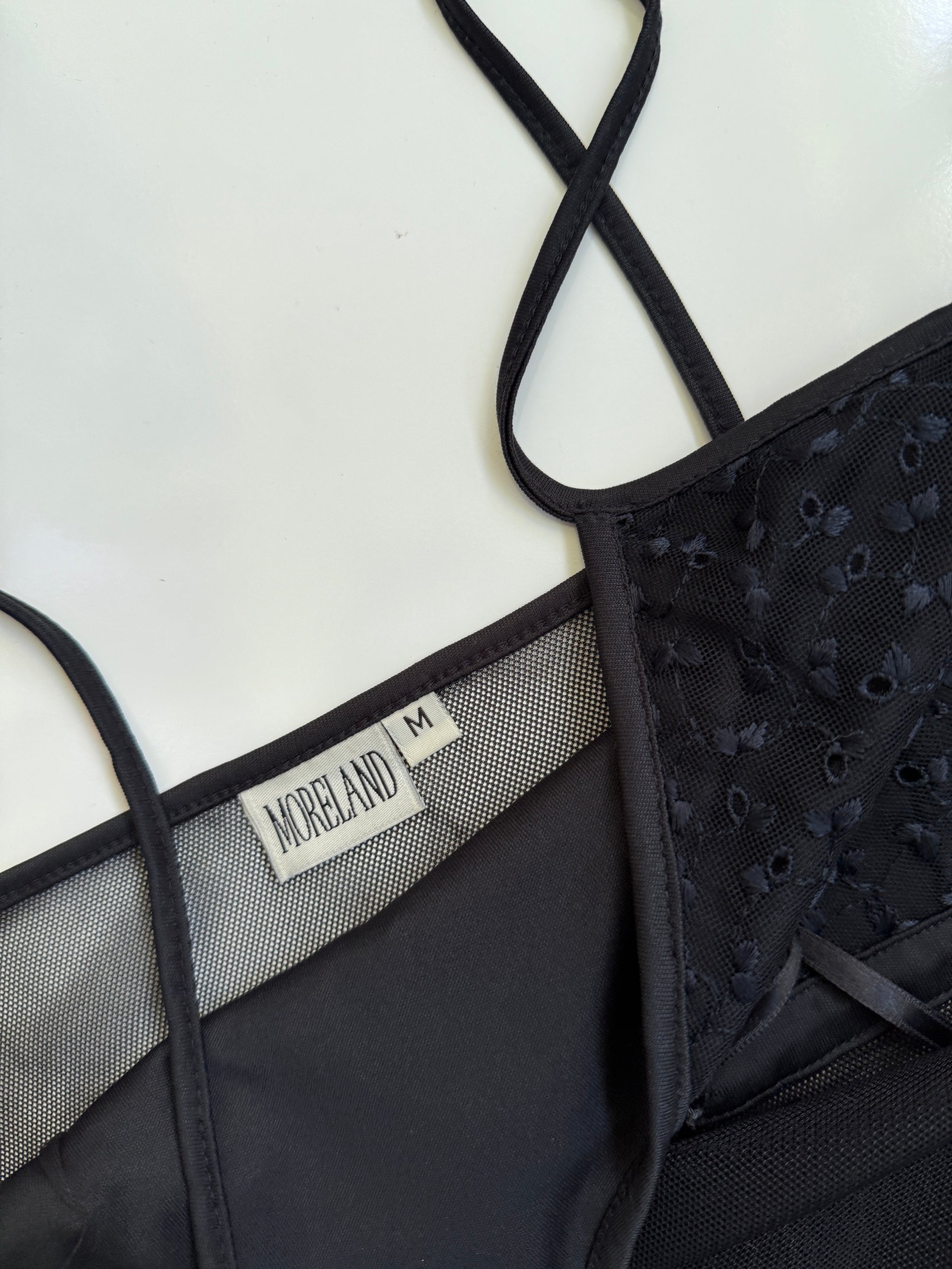 00's Mesh embroidered cami w ribbon • Size M