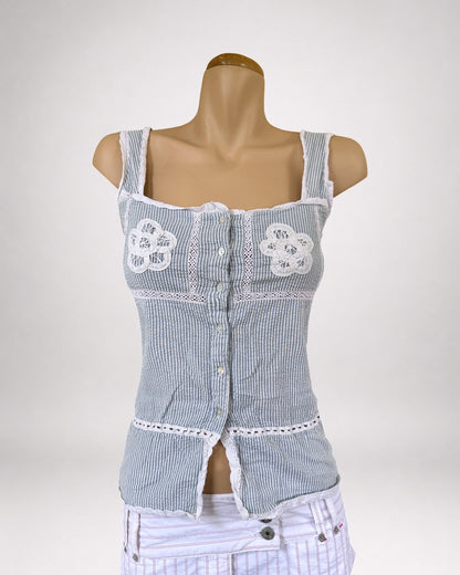 00's Zara coquette stripe button down w embroidery • Size M