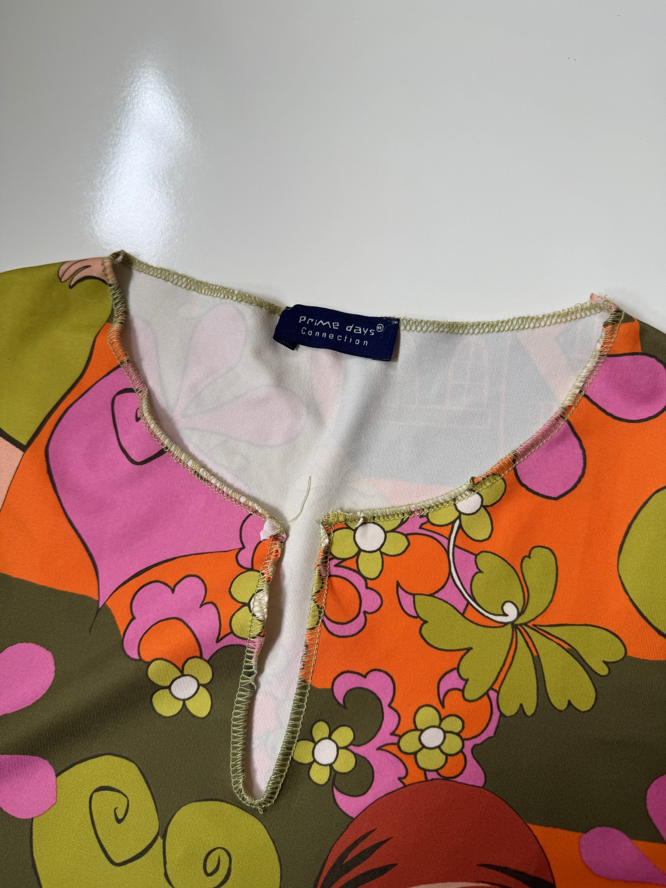 00's Graphic print tank top • Size S