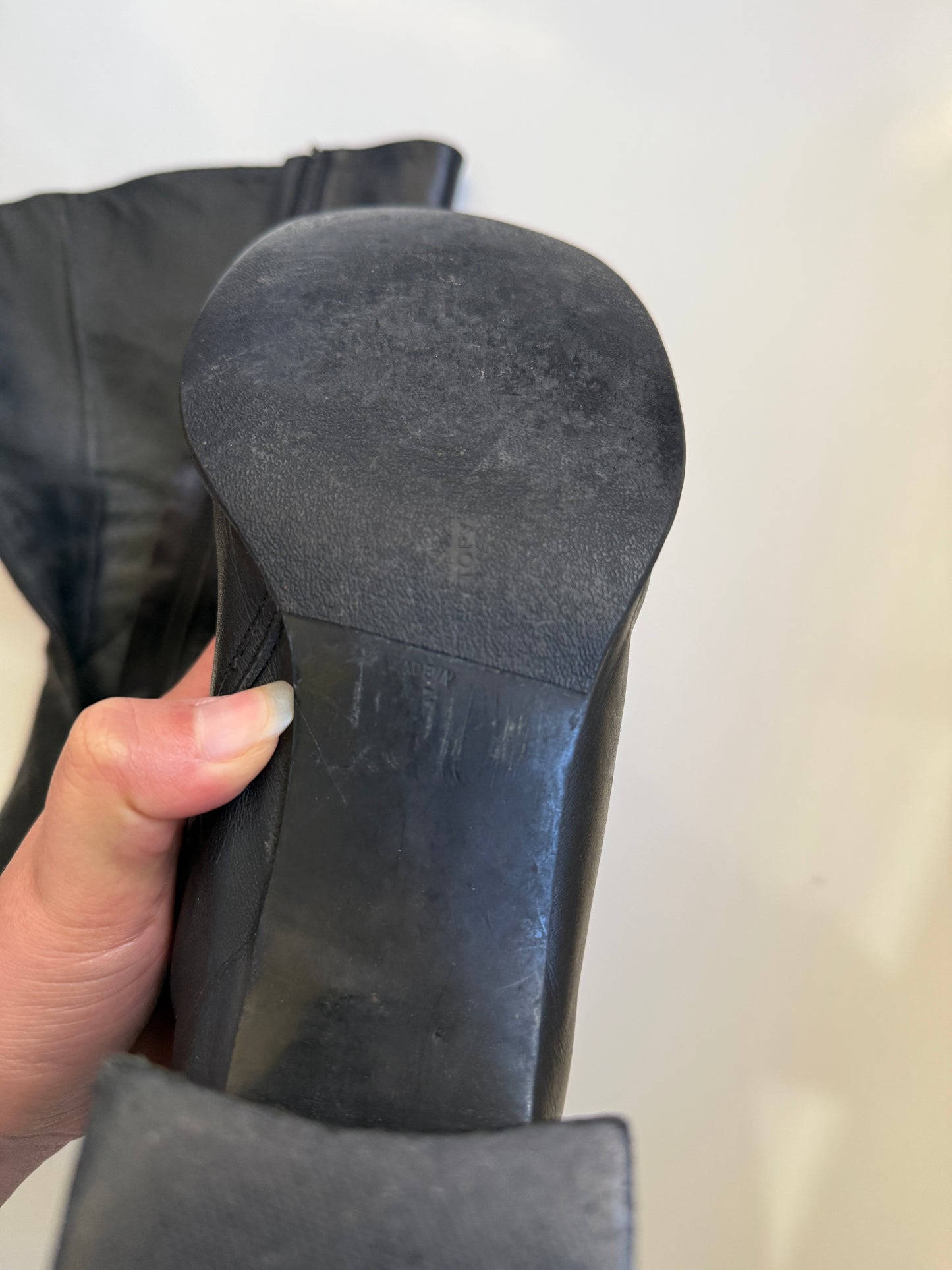 NZ 90's Genuine leather square toe block heel boots • Size 8
