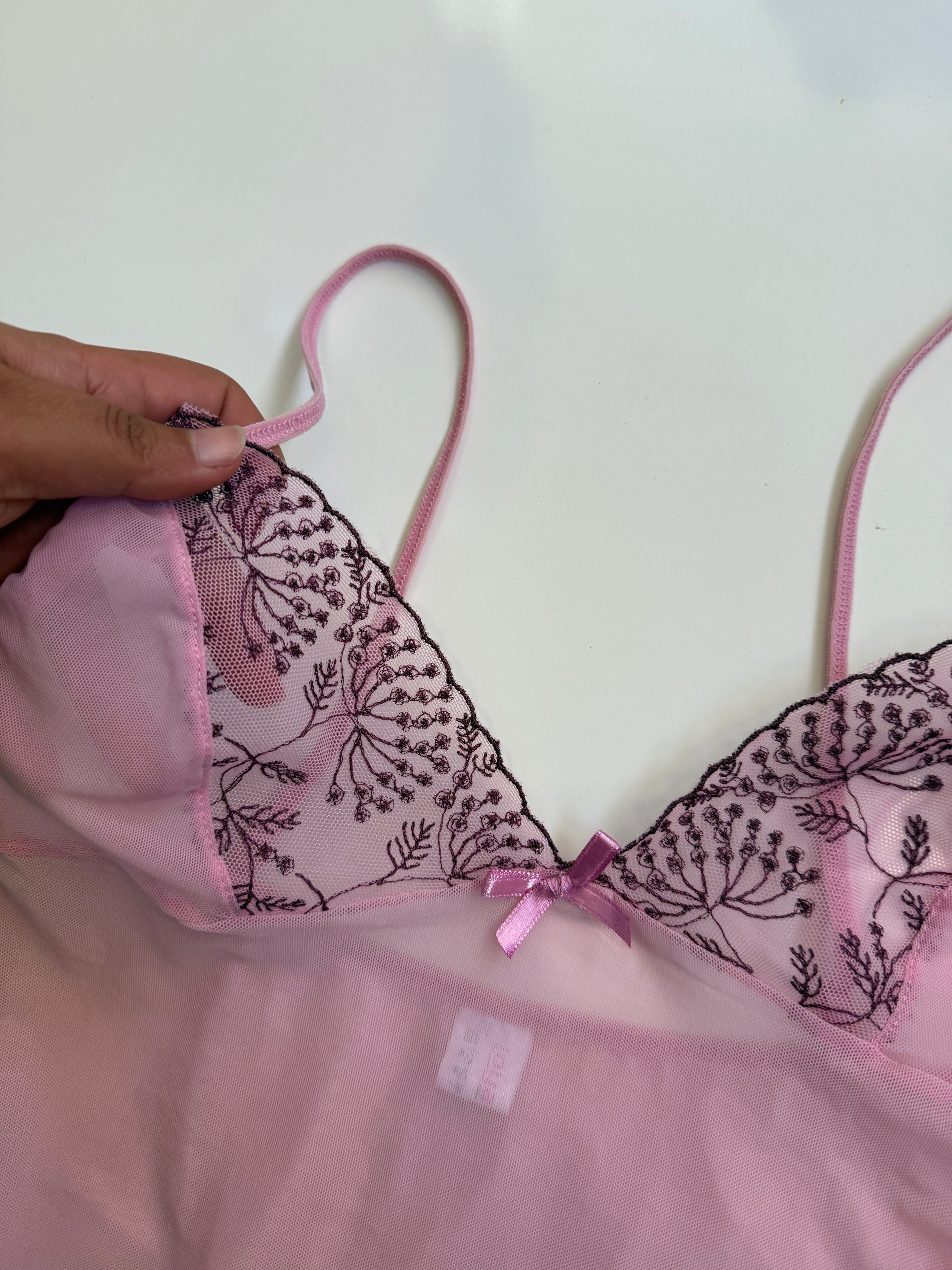 00's Pink mesh embroidered cami • Size S