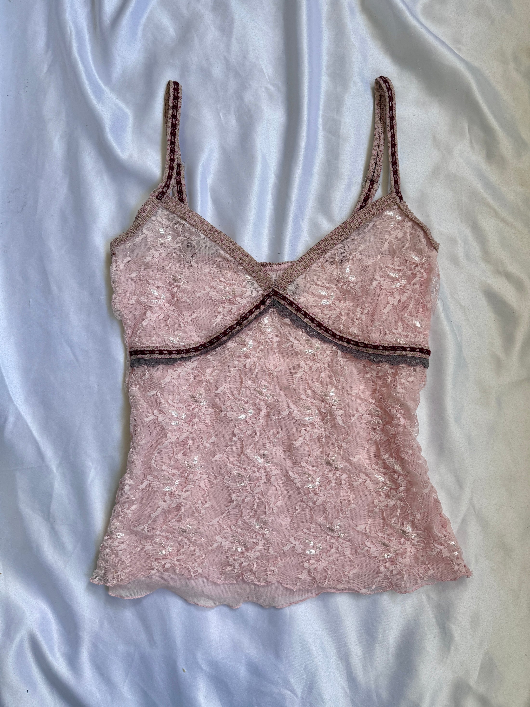 00's Baby pink lined lace cami w floral trim