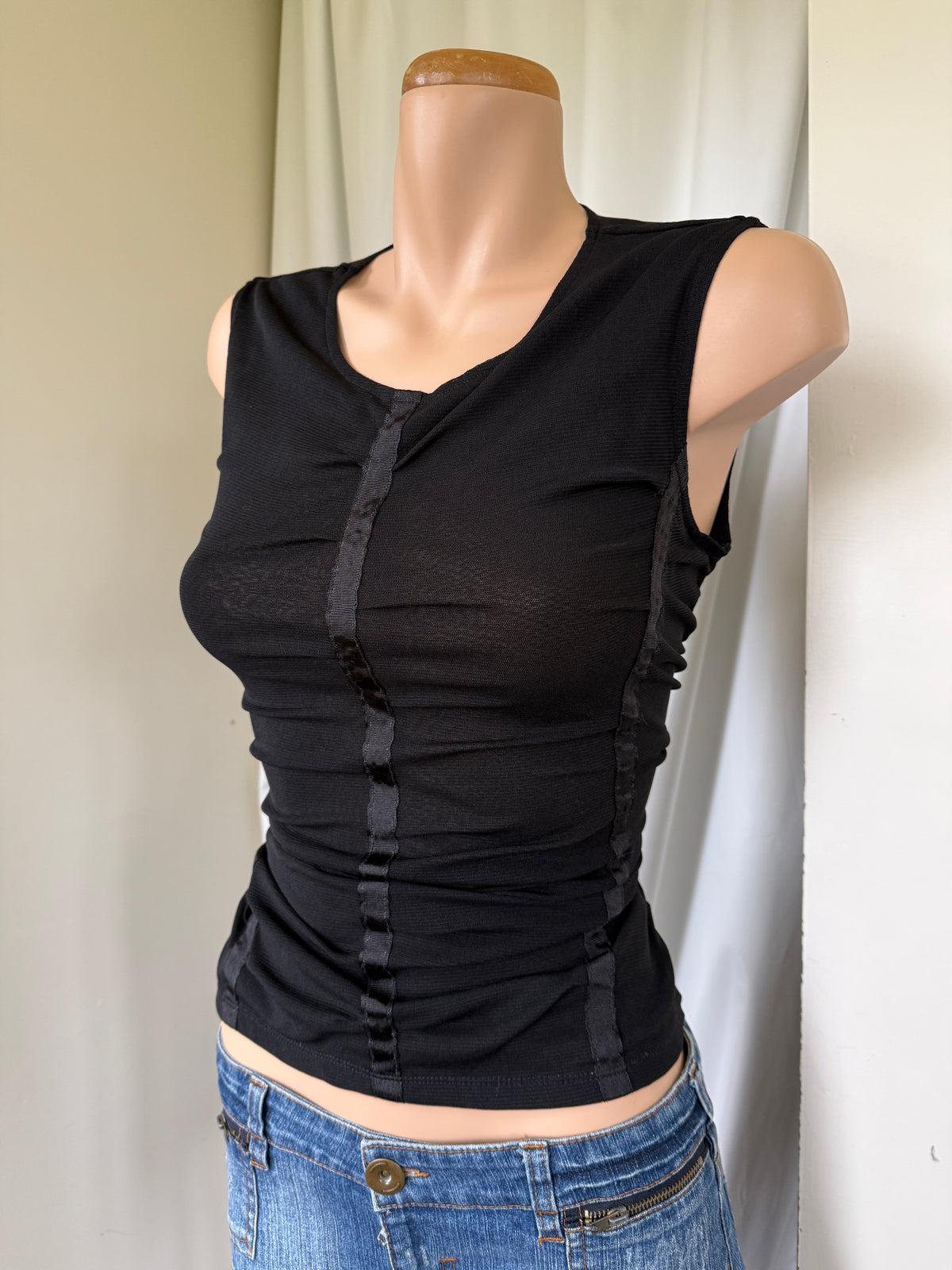 00s Ruched mesh tank • Size M