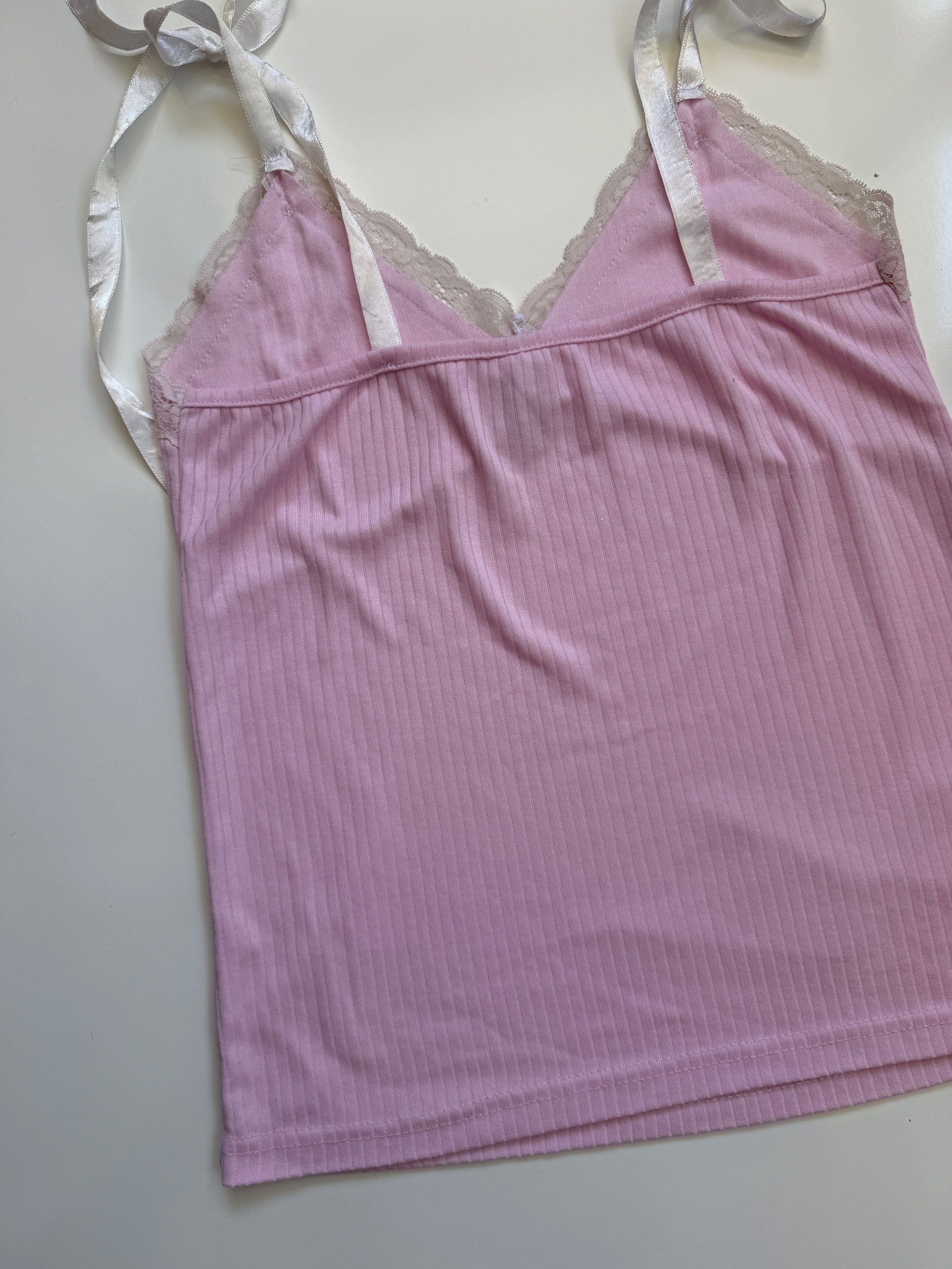 00's Baby pink coquette ribbed cami w ribbon straps• Size L/XL