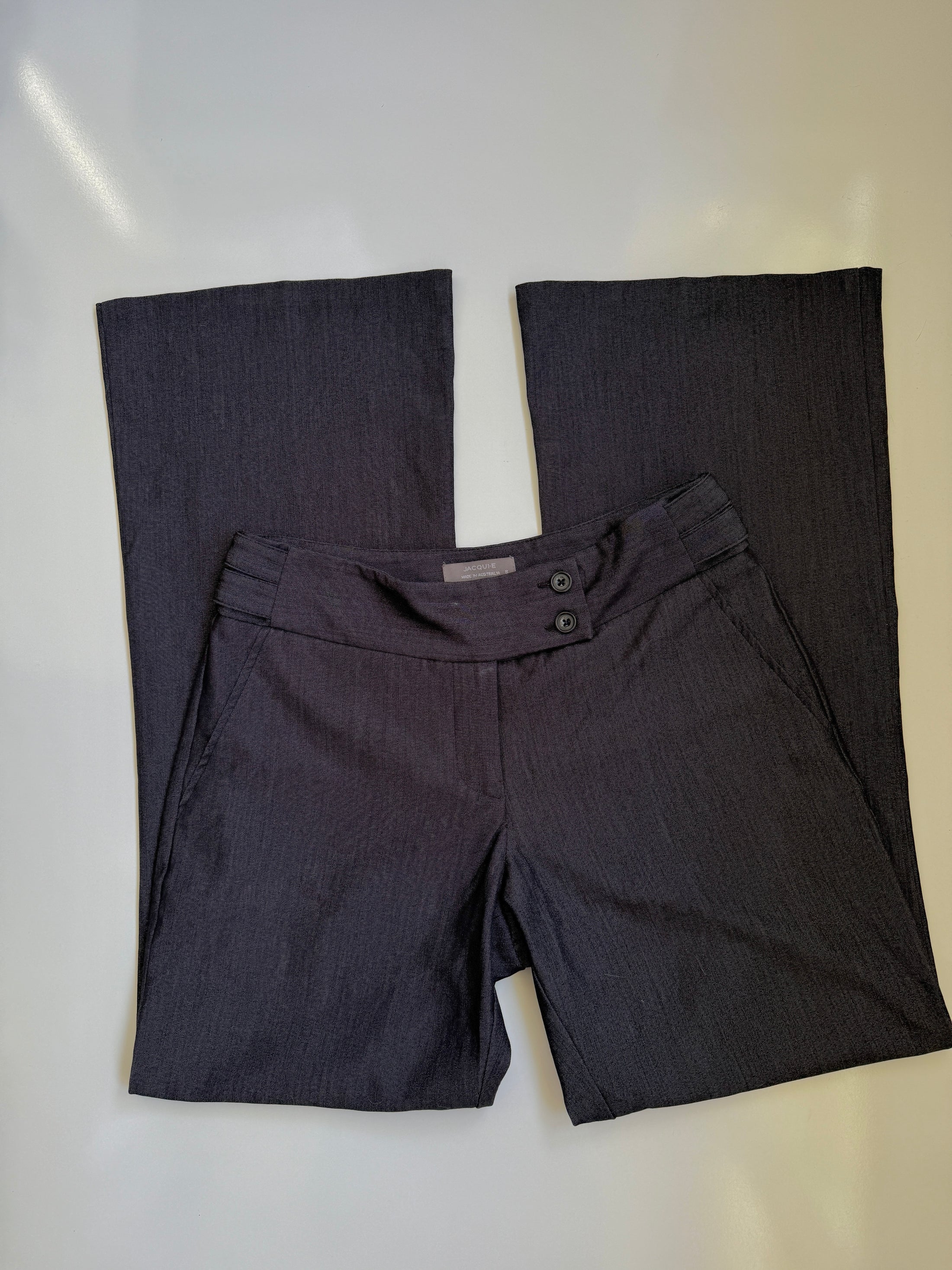 Aus 00’s low-rise office flares • Size 8