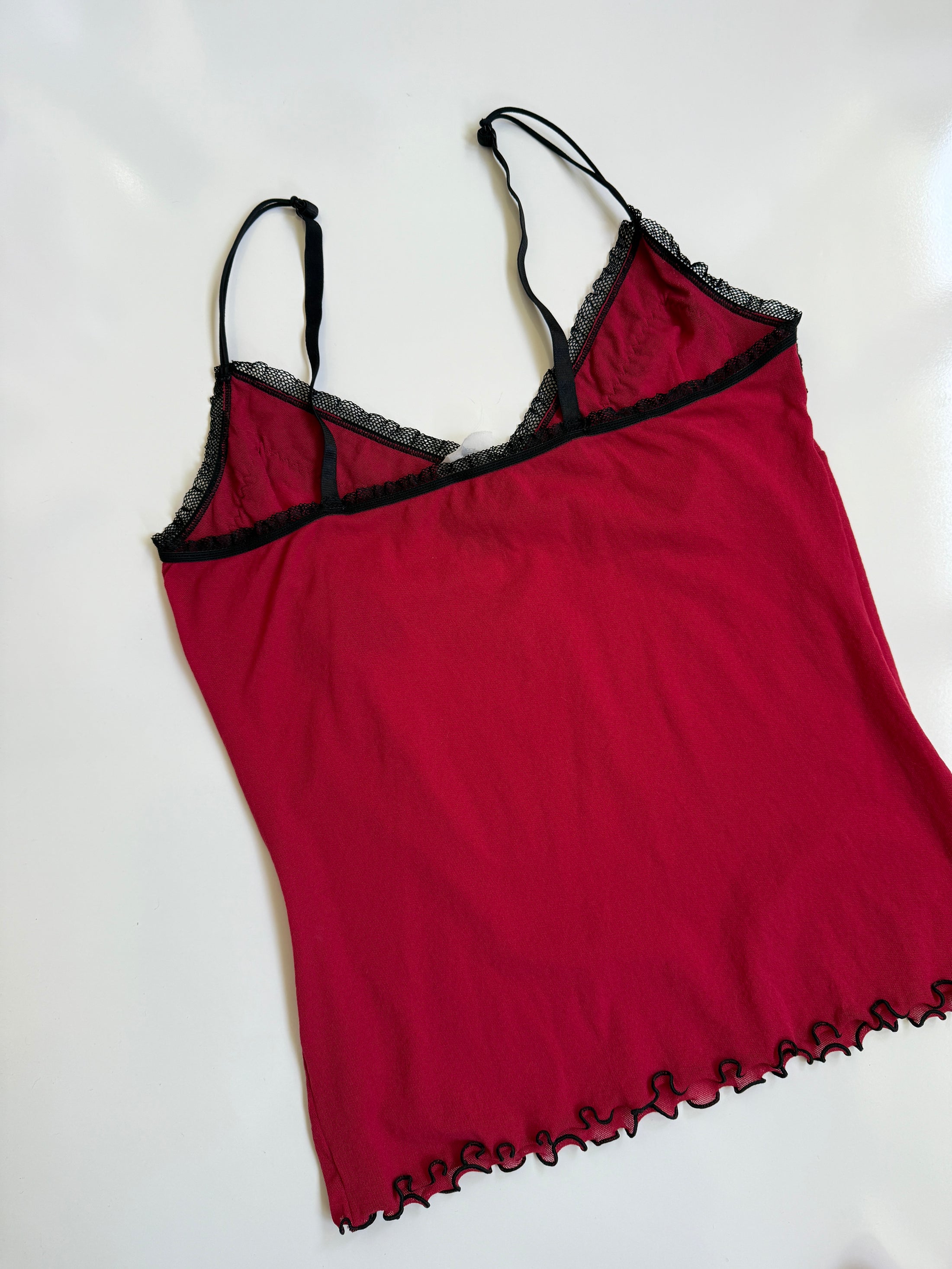 00's Red mesh cami w lace trim • Size L