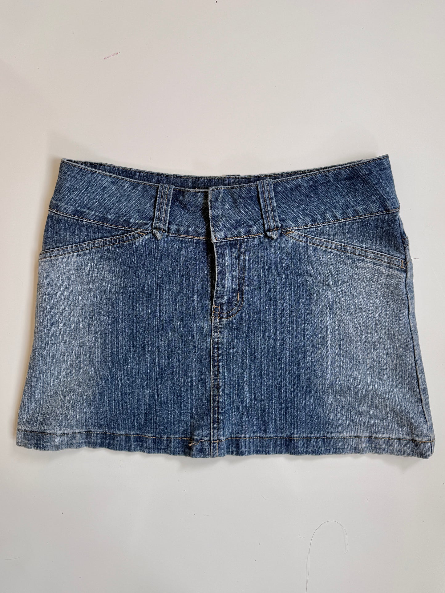 90's/00's  Denim mini • Size 10