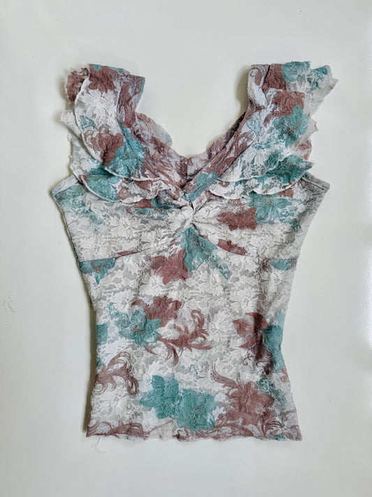 00's Lace top w frill detail • Size S/M