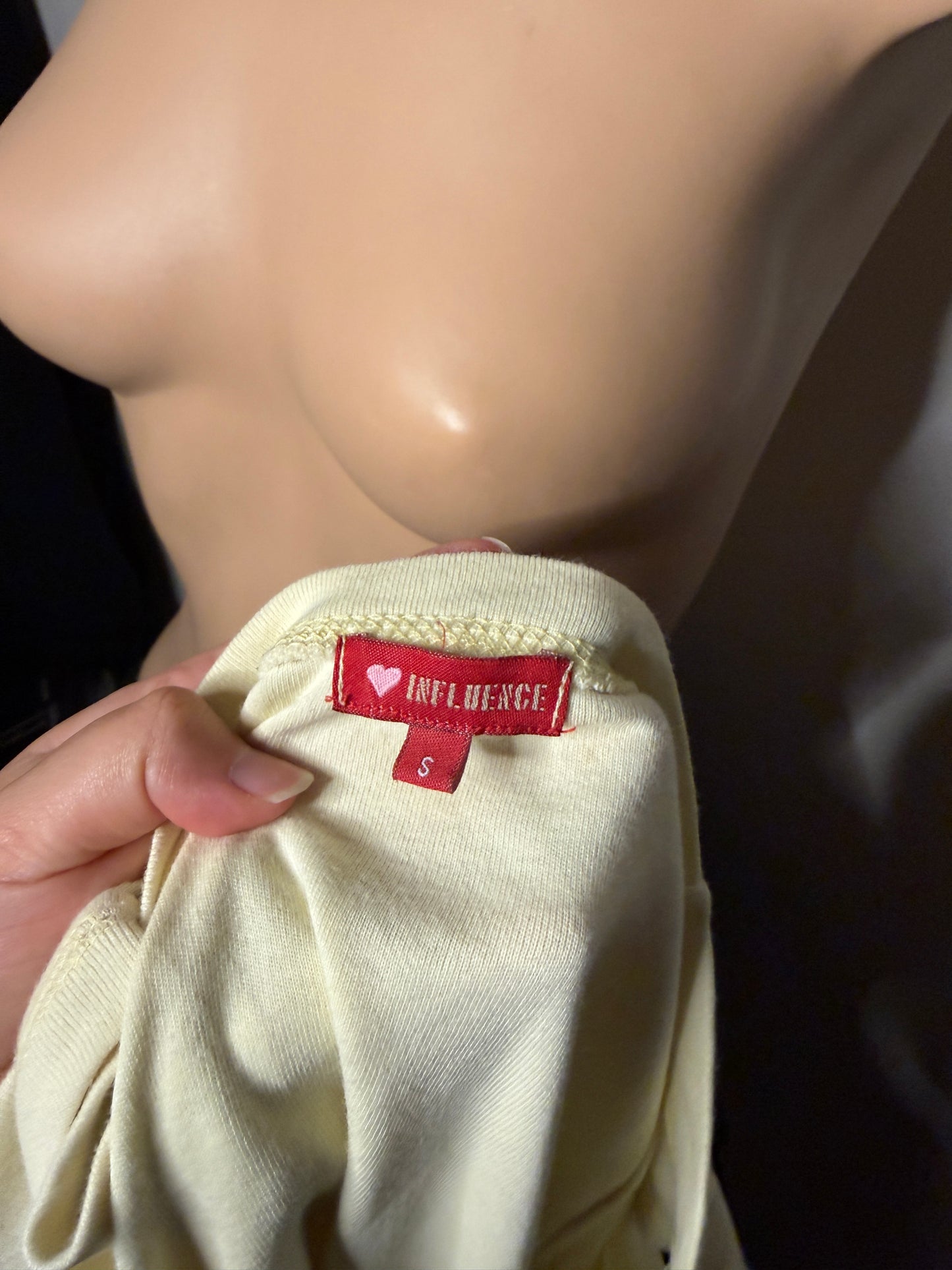 00's Influence pale yellow embroidered baby tee • Size S
