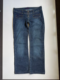 Load image into Gallery viewer, 00's Low-rise zip fly boot cut jeans • Size 12
