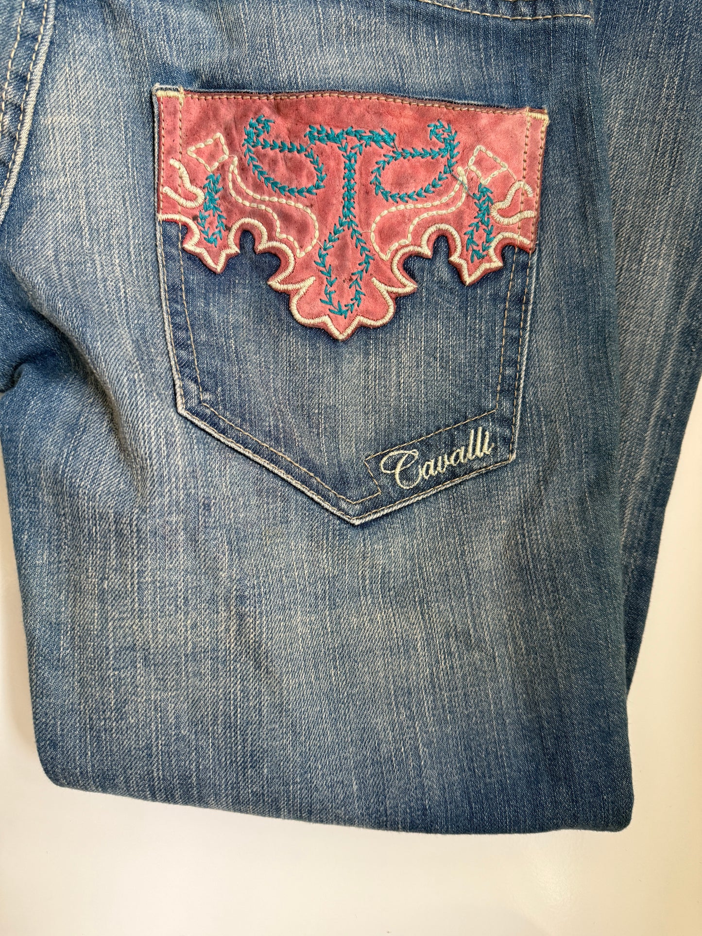 00's Cavalli low-rise jeans w suede pocket detail • Size 6/8