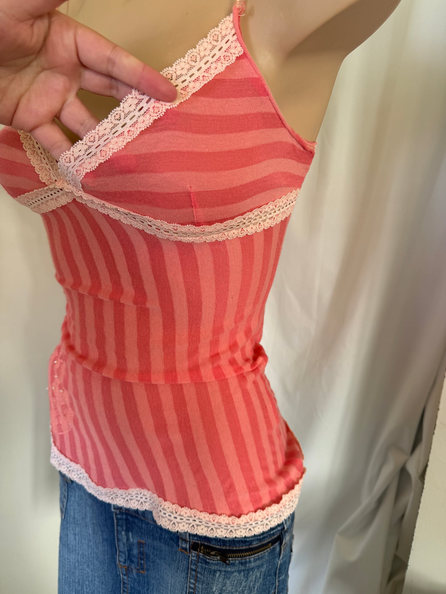 00's Candy pink stripe cami w diamantes • Size M